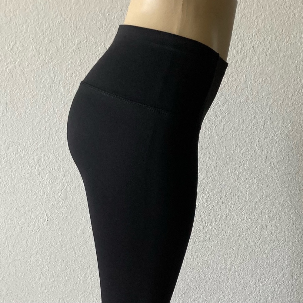 Layer 8 Yoga Capri Legging (Brand New w/ Tags)
